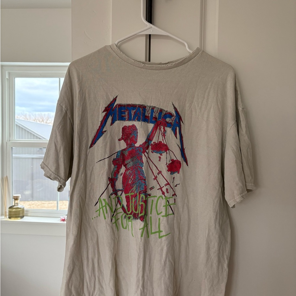 Urban Outfitters Metallica Graphic Tee - Gray